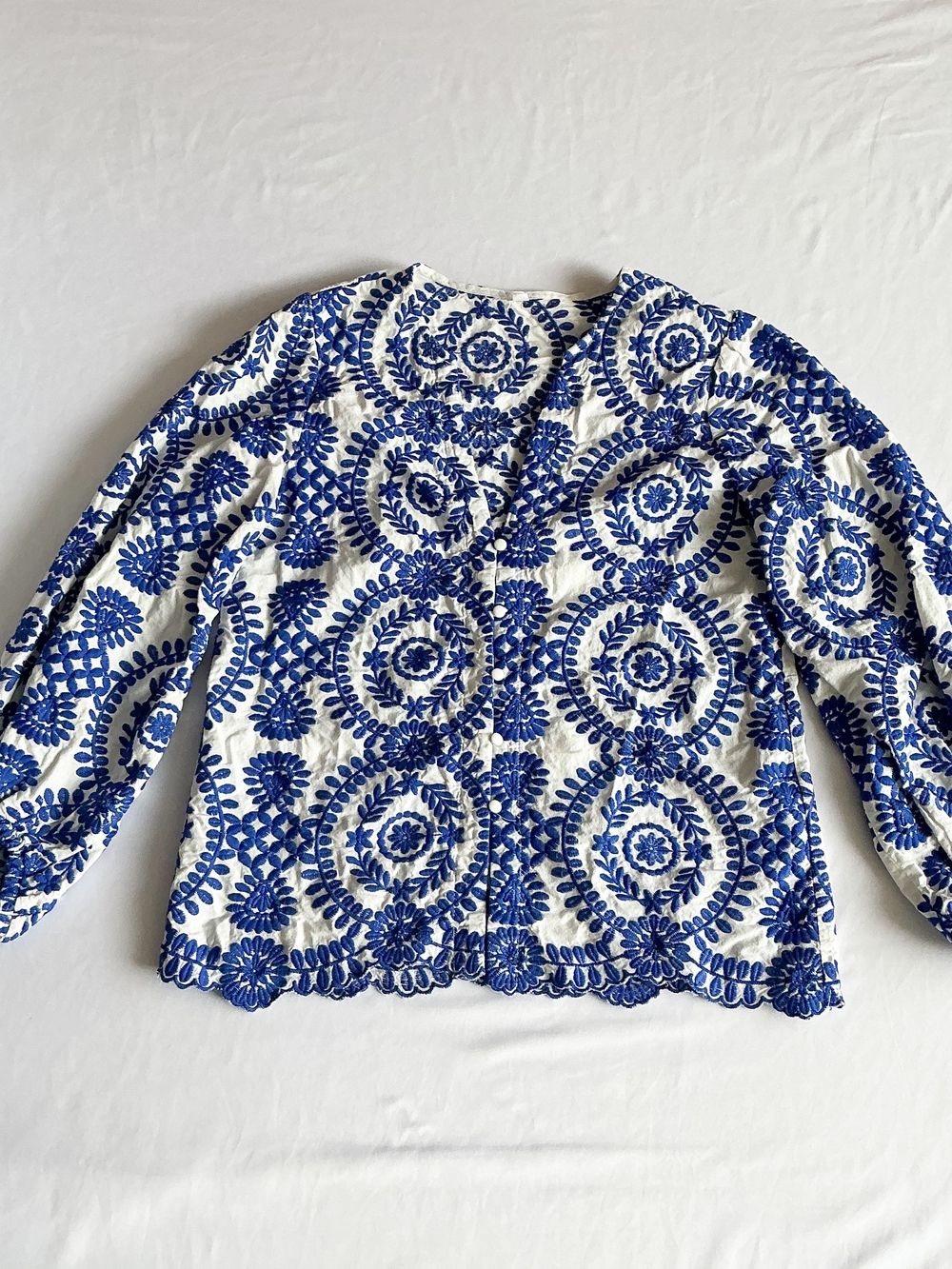 Blue White Embroidered Blouse Floral Balloon Sleeve Scallop Hem SHEIN Women’s Lg